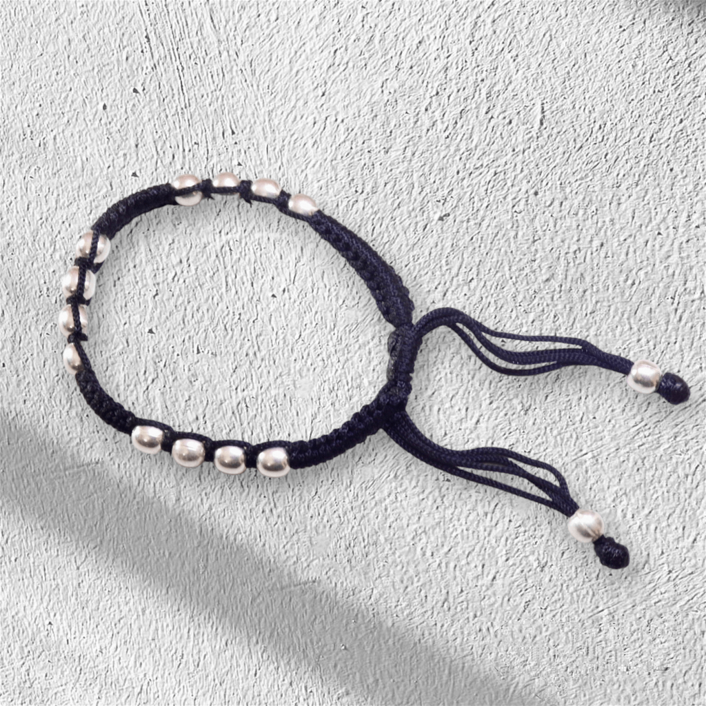 Unisex Silver Nazarbattu Thread Bracelet - RishiRich Jewels