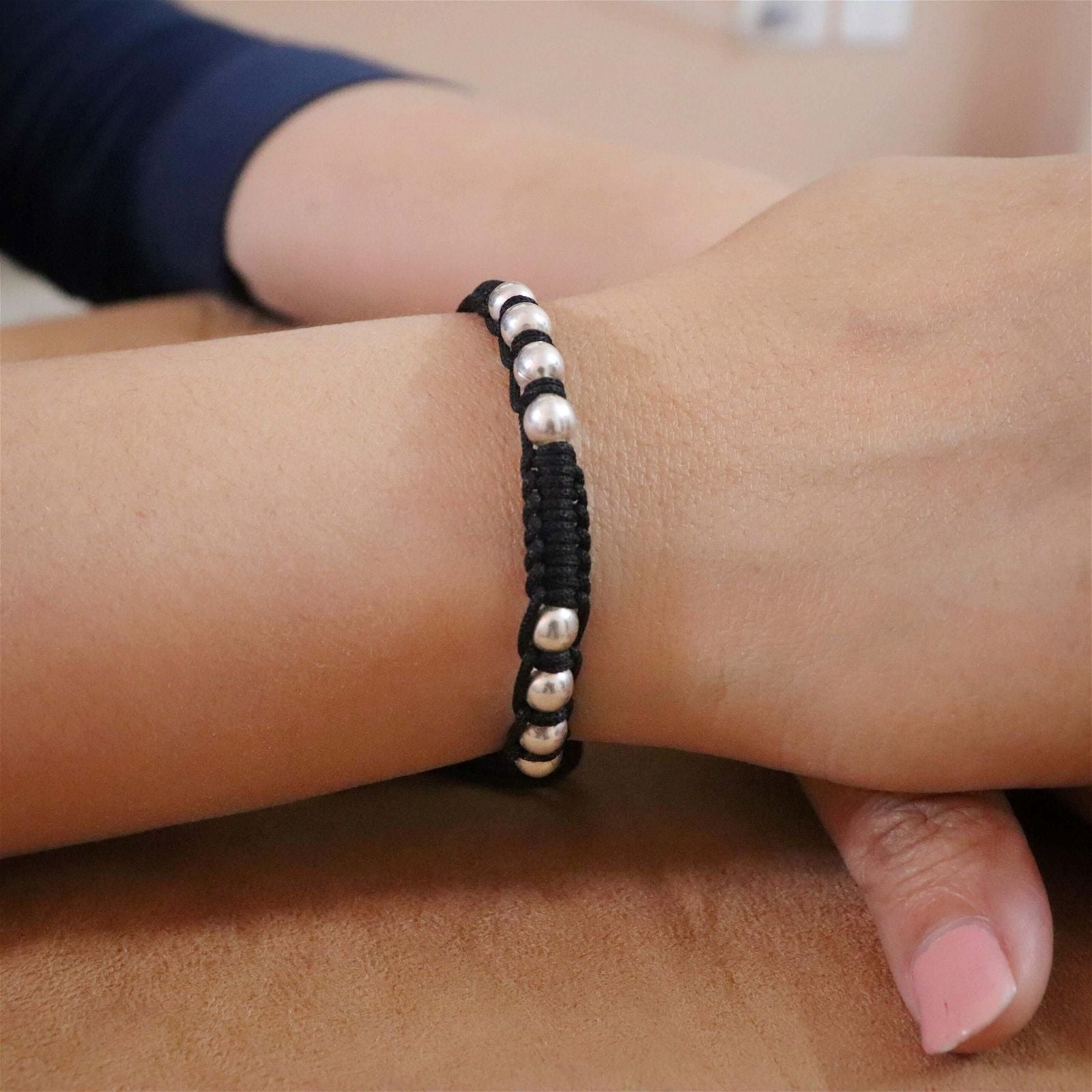 Unisex Silver Nazarbattu Thread Bracelet - RishiRich Jewels